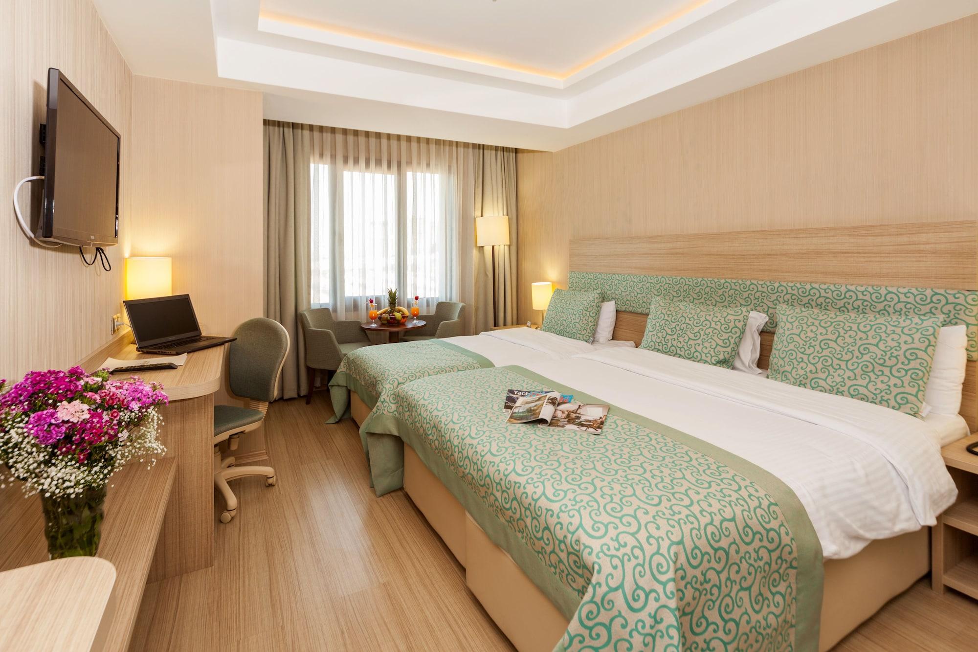 Hotel Golden Way Giyimkent Istanbul Bagian luar foto