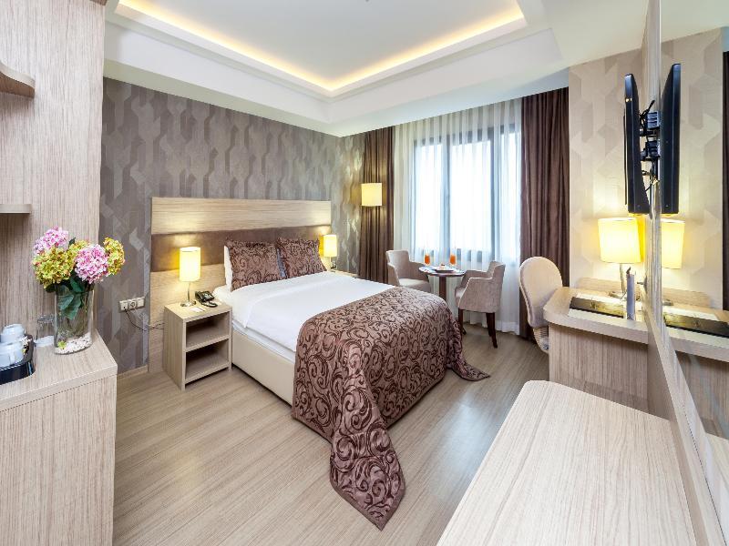 Hotel Golden Way Giyimkent Istanbul Bagian luar foto